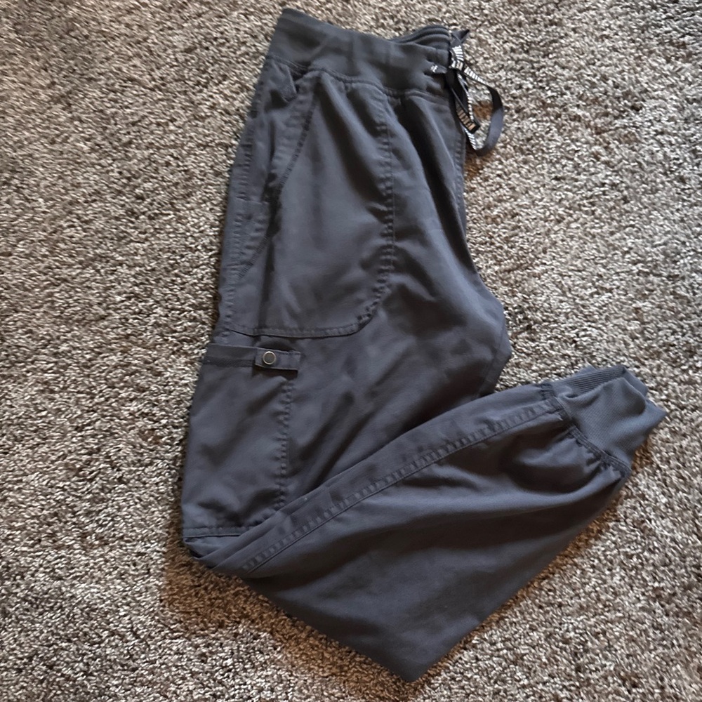 Med Couture Women's jogger scrub pant